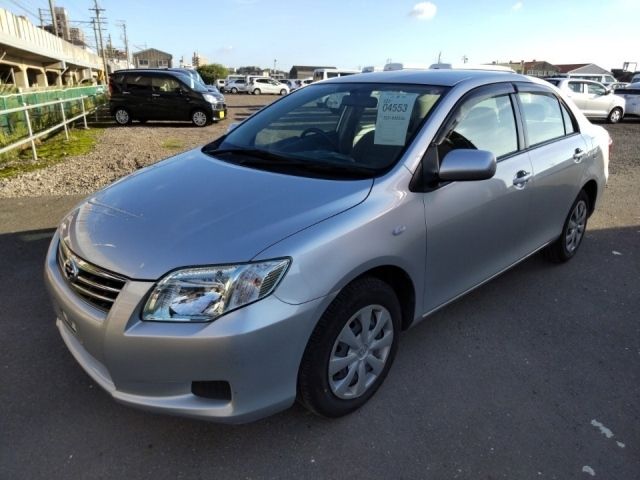 4553 Toyota Corolla axio NZE141 2012 г. (LUM Nagoya Nyusatsu)